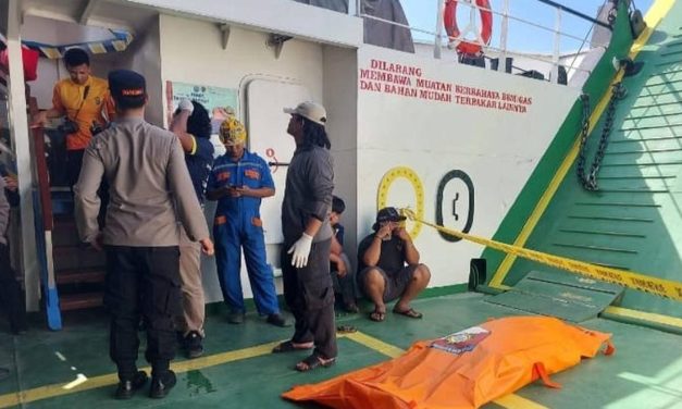 Nakhoda Kapal Tewas Gantung Di Area Pelabuhan Toba Regency