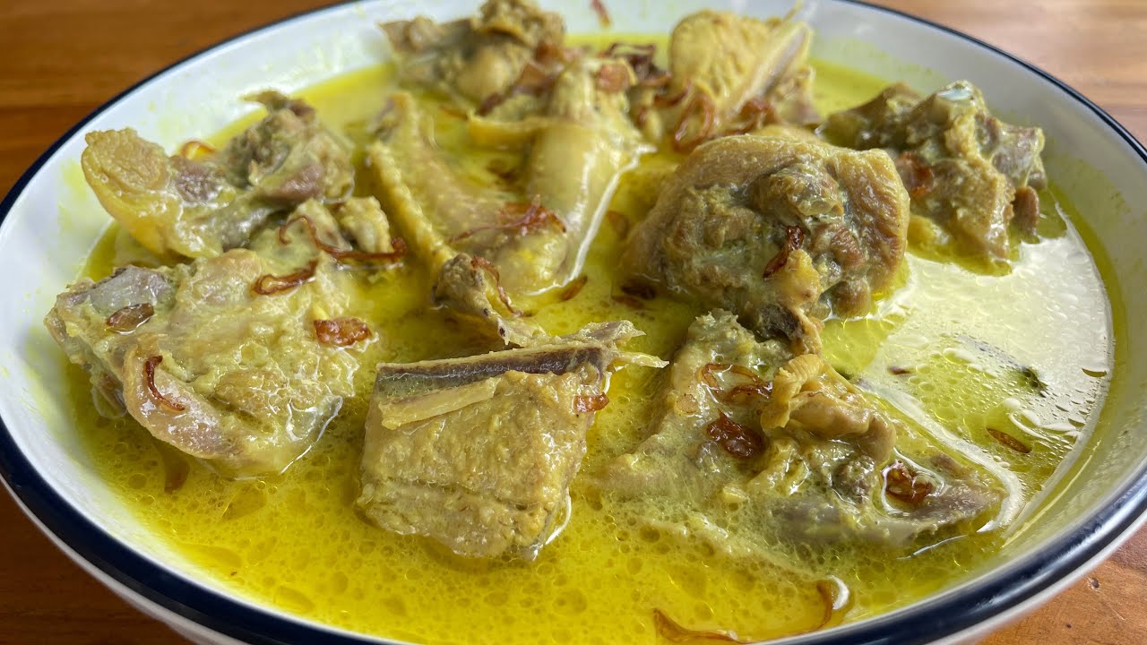 Opor Ayam Kampung Tradisional