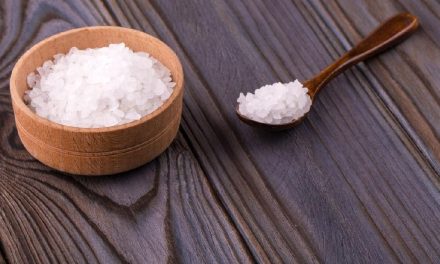 Minum Air Garam: Ini 10 Manfaat Jika Tidak Sesuai Takaran
