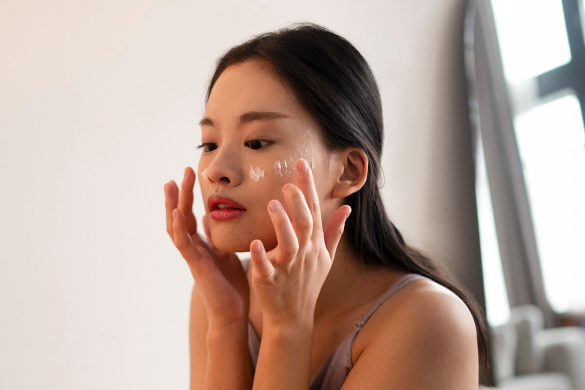 Menggunakan Skincare